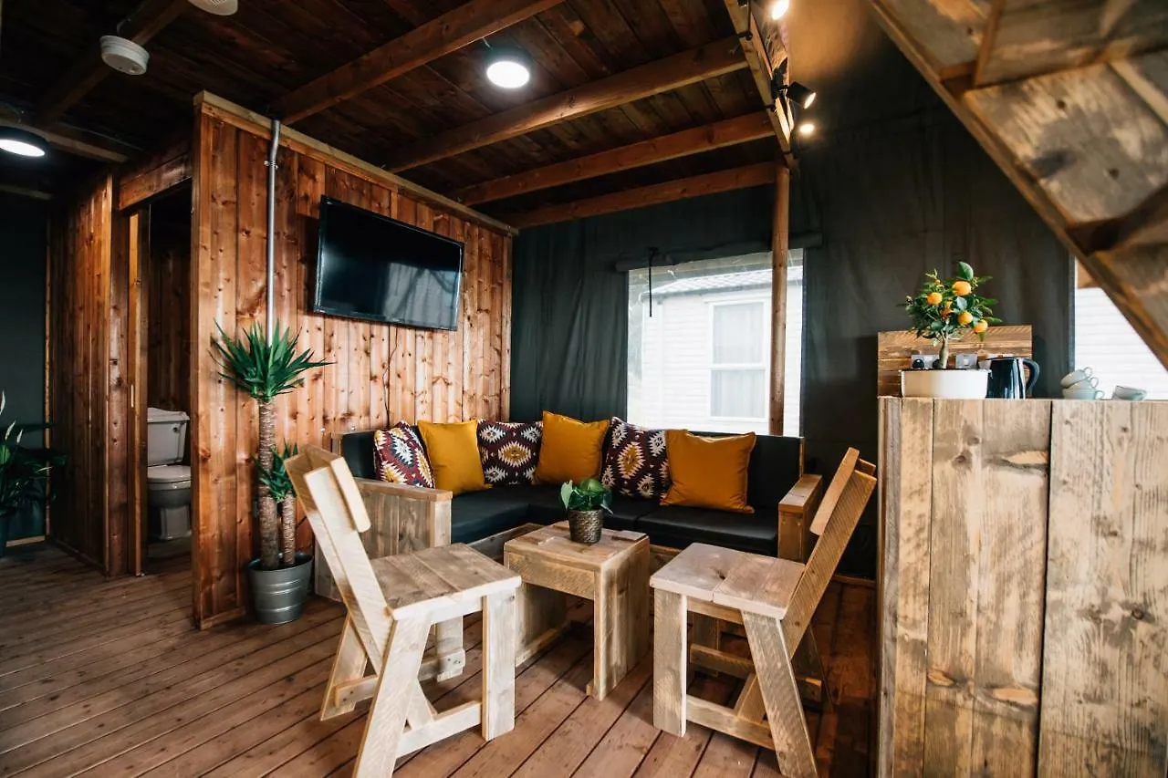 Let's Go Hydro Safari Lodge, Belfast Regno Unito